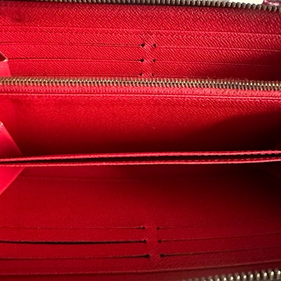 Louis Vuitton Zippy Monogram Wallet - Picture 3 of 15